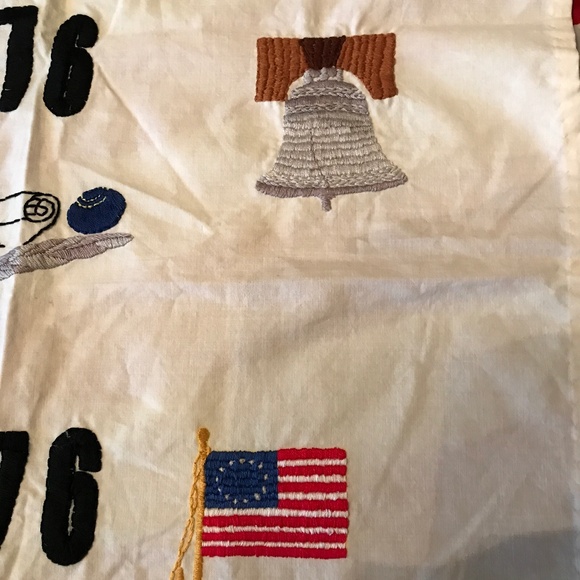 Vintage Patriotic Embroidered Linen - Picture 4 of 6